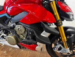 2022 Ducati STREETFIGHTER V4 S RED
