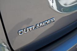 2021 Mitsubishi Outlander LS