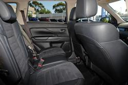 2021 Mitsubishi Outlander LS