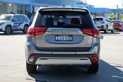 2021 Mitsubishi Outlander LS