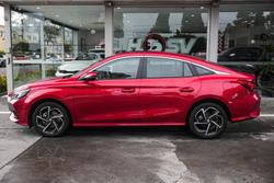 2024 MG MG5 Essence