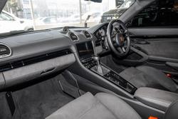 2024 Porsche 718 Cayman GT4 RS