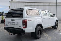 2017 Isuzu D-MAX LS-M
