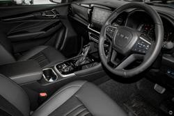 2026 Isuzu MU-X LS-T