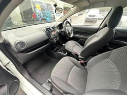 2016 Mitsubishi Mirage ES