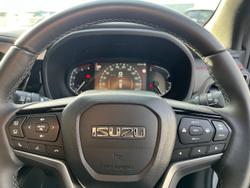 2025 Isuzu MU-X X-TERRAIN