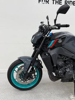 2022 YAMAHA MT-09A (MT-09) SILVER ICE/STORM GREY