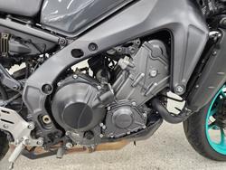 2022 YAMAHA MT-09A (MT-09) SILVER ICE/STORM GREY