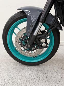 2022 YAMAHA MT-09A (MT-09) SILVER ICE/STORM GREY