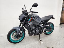 2022 YAMAHA MT-09A (MT-09) SILVER ICE/STORM GREY