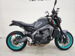 2022 YAMAHA MT-09A (MT-09) SILVER ICE/STORM GREY