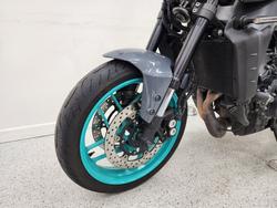 2022 YAMAHA MT-09A (MT-09) SILVER ICE/STORM GREY