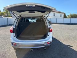 2017 Isuzu MU-X LS-T