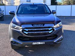 2022 Isuzu MU-X LS-T