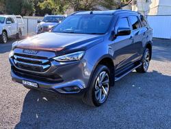 2022 Isuzu MU-X LS-T