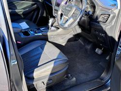 2022 Isuzu MU-X LS-T