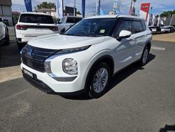 2024 Mitsubishi Outlander ES