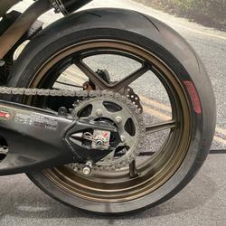 2005 Kawasaki ZX-10R (ZX1000 NINJA) Green