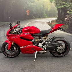 2012 DUCATI 1199 PANIGALE Red