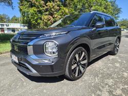 2025 Mitsubishi Outlander Exceed