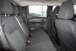 2026 Nissan Navara ST