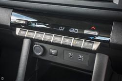 2026 Nissan Navara SL