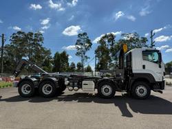 2025 Isuzu F Series FYJ 320-255 AT R60
