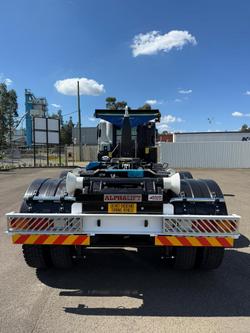 2025 Isuzu F Series FYJ 320-255 AT R60