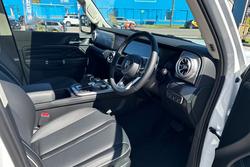 2026 GWM Tank 300 Ultra Hi4-T PHEV P01 4X4 Dual Range Pearl White (9F01)