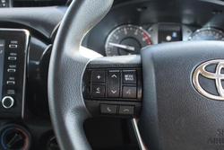 2022 Toyota Hilux SR