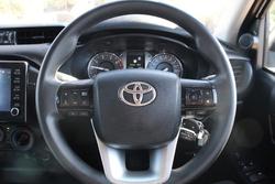 2022 Toyota Hilux SR