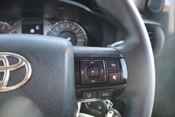 2022 Toyota Hilux SR