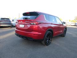 2023 Mitsubishi Outlander LS Black Edition