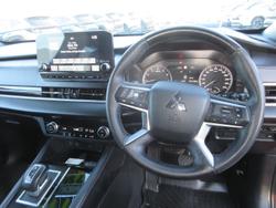 2023 Mitsubishi Outlander LS Black Edition