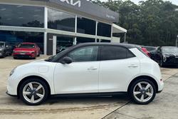 2025 GWM Ora Lux ES11 Hamilton White (9C01)