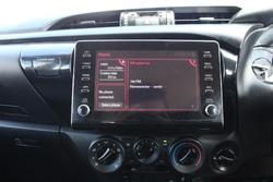 2022 Toyota Hilux SR