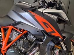 2017 Ktm 1290 SUPER DUKE GT SILVER