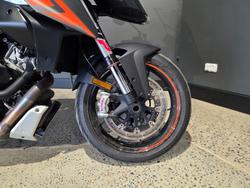 2017 Ktm 1290 SUPER DUKE GT SILVER