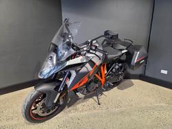 2017 Ktm 1290 SUPER DUKE GT SILVER