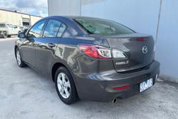 2012 Mazda 3 Neo