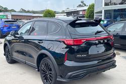 2026 GWM Haval Jolion Vanta Hybrid A02 Golden Black (8T01)