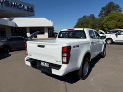 2025 Isuzu D-MAX SX MY24 4X4 Dual Range Mineral White