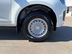 2025 Isuzu D-MAX SX MY24 4X4 Dual Range Mineral White