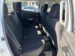 2025 Isuzu D-MAX SX MY24 4X4 Dual Range Mineral White