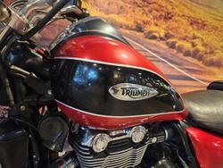 2013 Triumph Thunderbird 1600 ABS Thunderbird Red