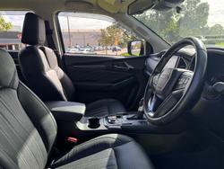 2023 Isuzu MU-X LS-T