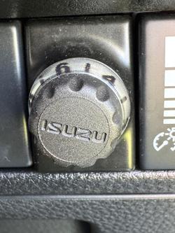 2023 Isuzu MU-X LS-T