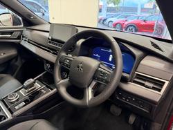 2025 Mitsubishi Outlander PHEV GSR