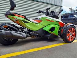 2014 Can-Am Spyder RSS SE5 Spyder RSS