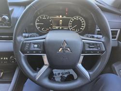 2023 Mitsubishi Outlander ES ZM MY23 White